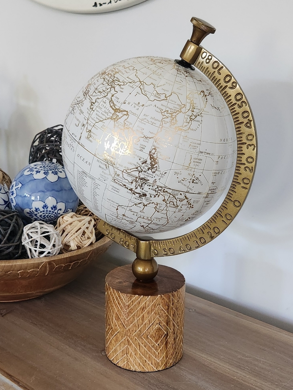 ​🌎 Elegant White & Gold Decorative Desktop Globe 15 Inches Tall Executive Look - Picture 10 of 16